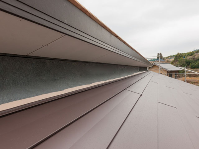 屋根の「カバー工法」とは？